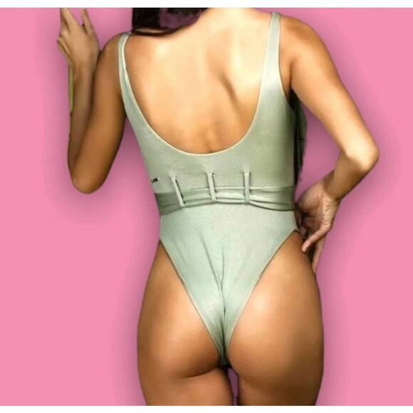 Buffbunny Collection Belted One Piece Swimsuit Size S Small NWT Green - Picture 3 of 7